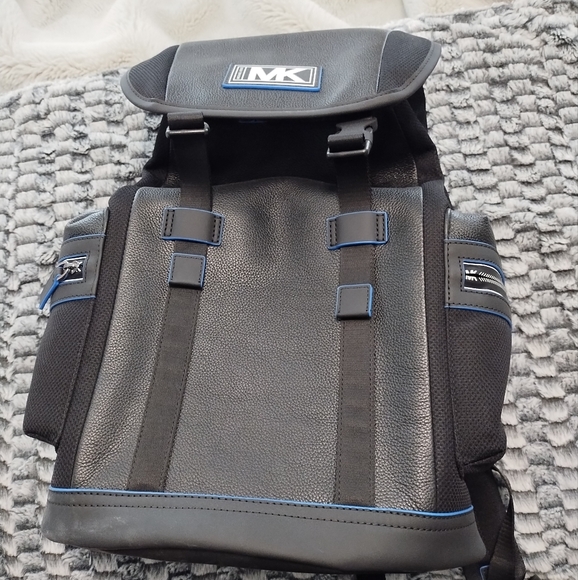 Brand New Michael Kors Backpack NWOT - Picture 1 of 6